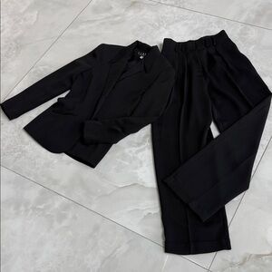 Kenar Classic Black Women's Pantsuit